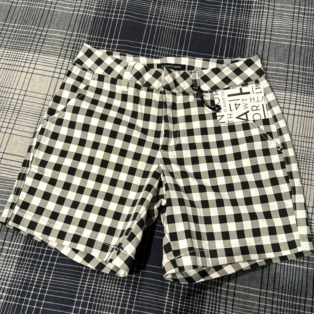41 Hawthorn Rosabel Mid Rise Short Size 2 Black & White